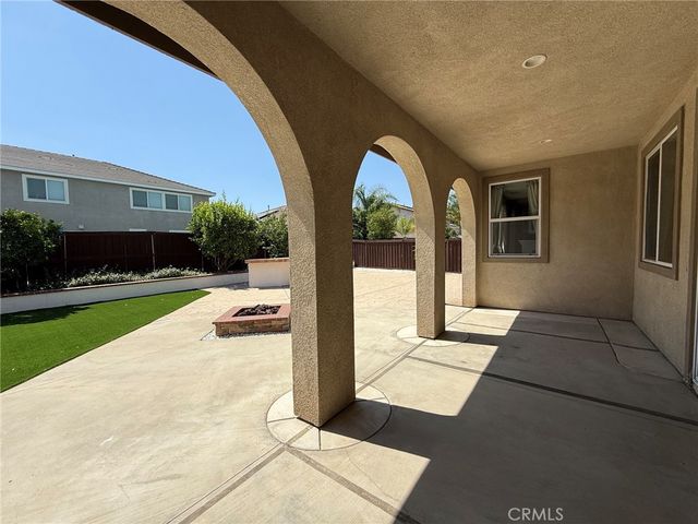 27949 Breakwater Court, Menifee, CA 92585