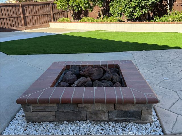 27949 Breakwater Court, Menifee, CA 92585
