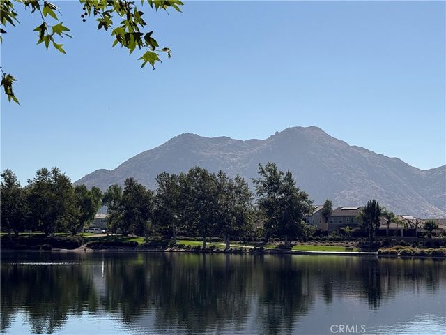 27949 Breakwater Court, Menifee, CA 92585
