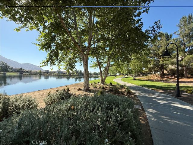 27949 Breakwater Court, Menifee, CA 92585