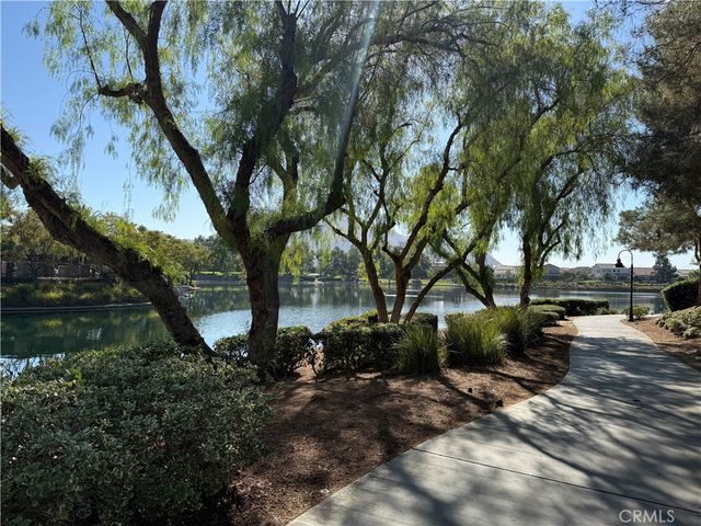 27949 Breakwater Court, Menifee, CA 92585