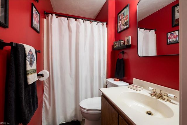 1609 Rollins CT, Virginia Beach, VA 23454