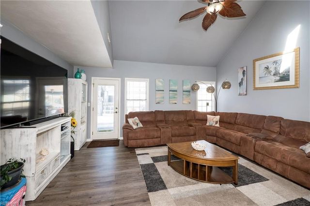 1609 Rollins CT, Virginia Beach, VA 23454