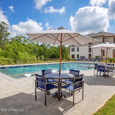 2501 Bienville Boulevard, 126, Ocean Springs, MS 39564