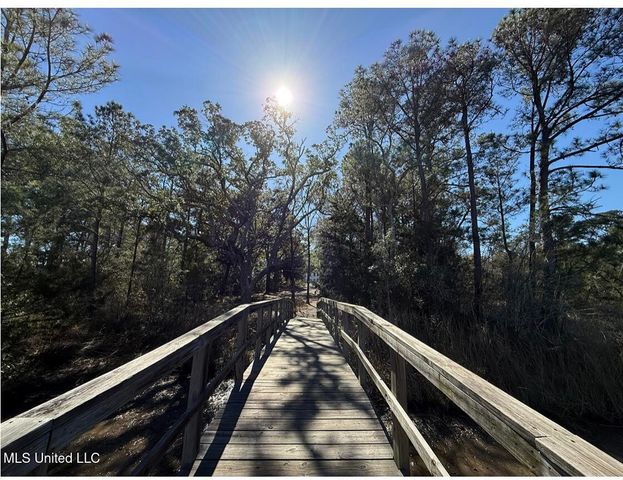 2501 Bienville Boulevard, 126, Ocean Springs, MS 39564