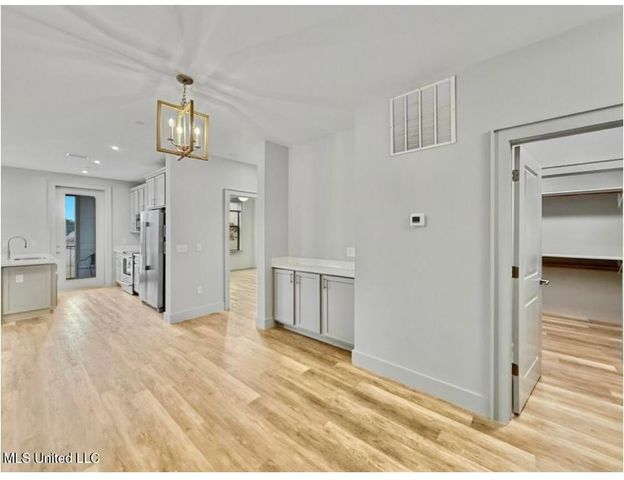 2501 Bienville Boulevard, 126, Ocean Springs, MS 39564