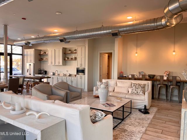 2501 Bienville Boulevard, 126, Ocean Springs, MS 39564