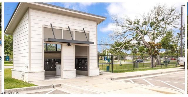 2501 Bienville Boulevard, 126, Ocean Springs, MS 39564