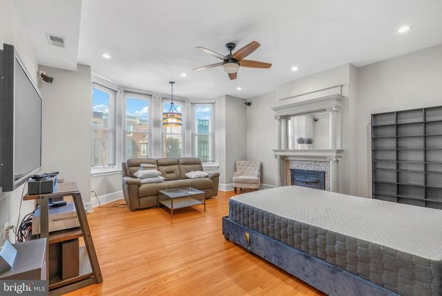 1841 S BROAD ST, Philadelphia, PA 19148