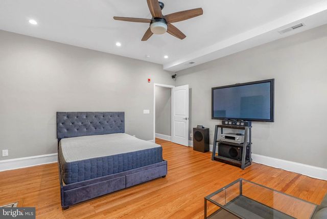 1841 S BROAD ST, Philadelphia, PA 19148