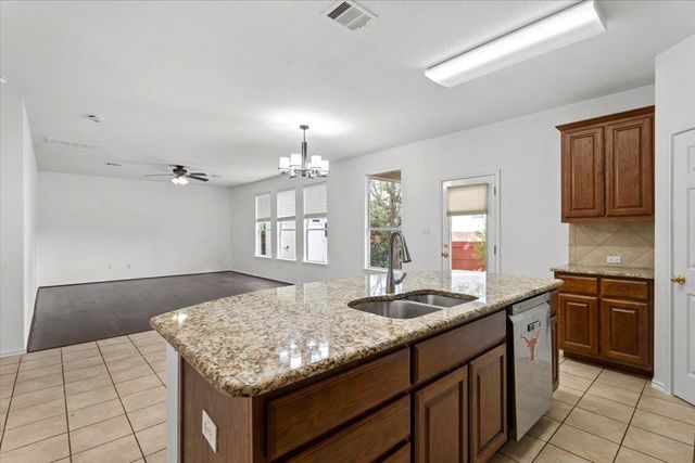 2001 Stephanne Creek CV, Austin, TX 78744