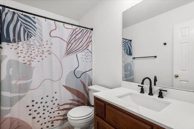 2001 Stephanne Creek CV, Austin, TX 78744