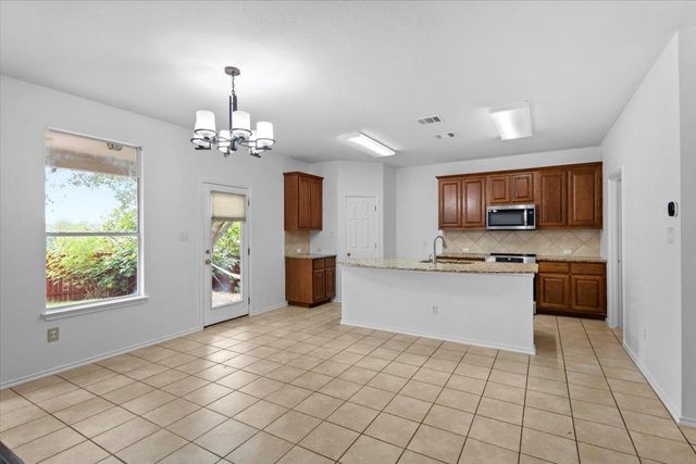 2001 Stephanne Creek CV, Austin, TX 78744