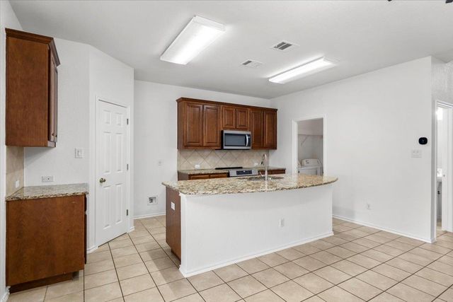 2001 Stephanne Creek CV, Austin, TX 78744