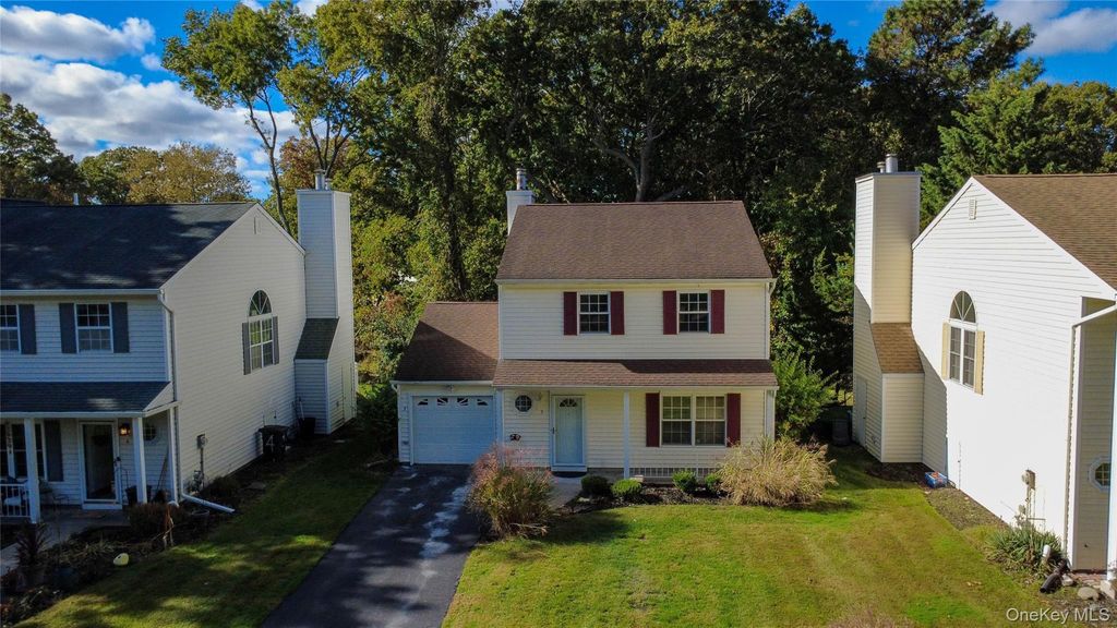 3 Deer Path, Coram, NY 11727 — photo 2