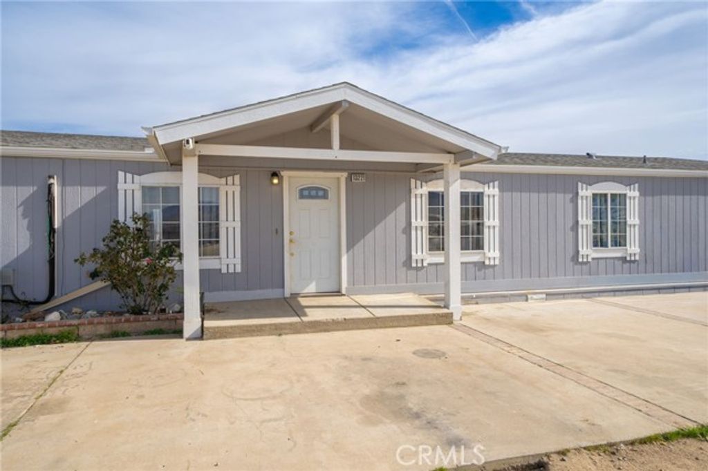 13221 Arena Road, Pinon Hills, CA 92372