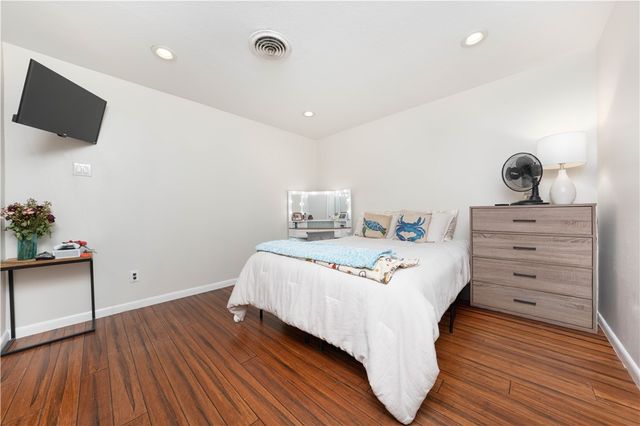 421 Glenoak Dr, Corpus Christi, TX 78418