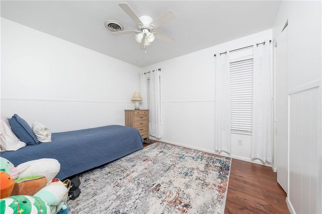 421 Glenoak Dr, Corpus Christi, TX 78418