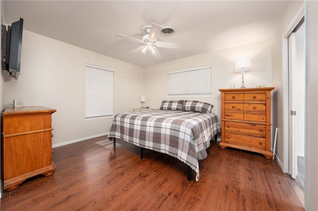 421 Glenoak Dr, Corpus Christi, TX 78418