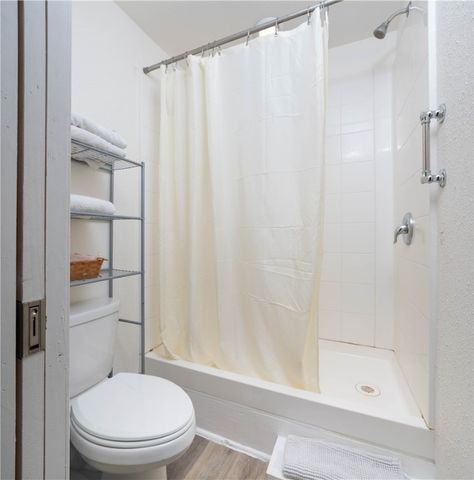 421 Glenoak Dr, Corpus Christi, TX 78418