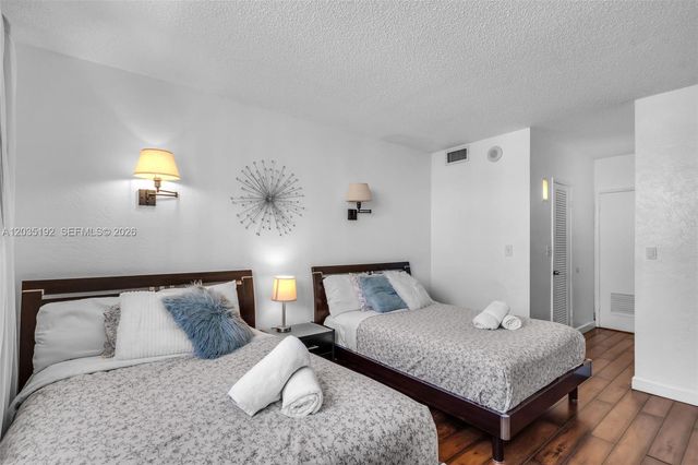 19370 Collins Ave 823, Sunny Isles Beach, FL 33160