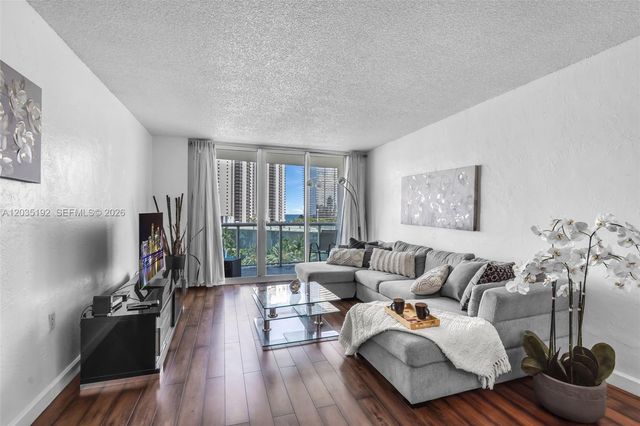 19370 Collins Ave 823, Sunny Isles Beach, FL 33160