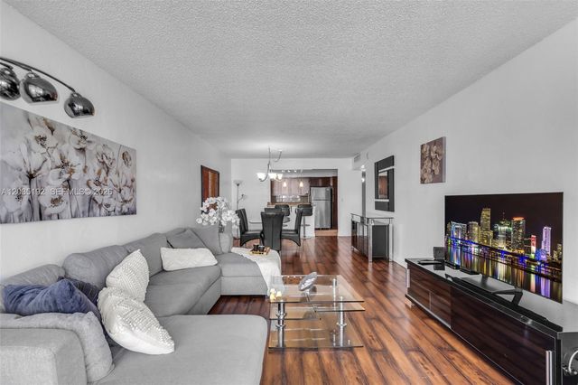 19370 Collins Ave 823, Sunny Isles Beach, FL 33160