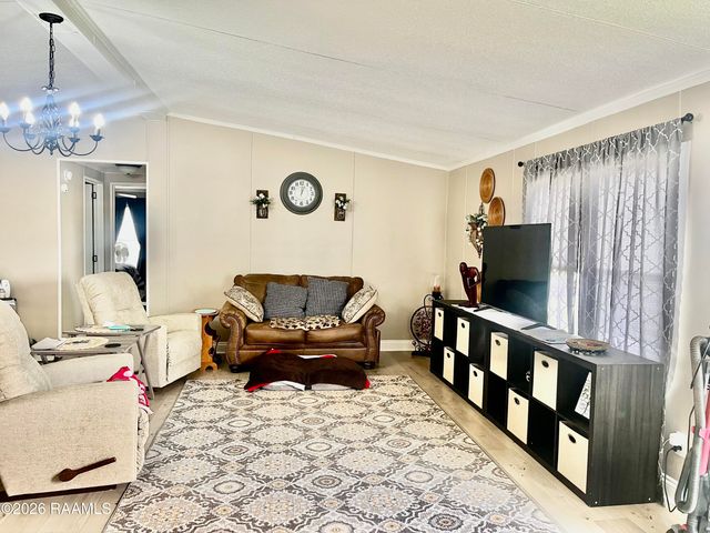 906 Troy Road, New Iberia, LA 70563