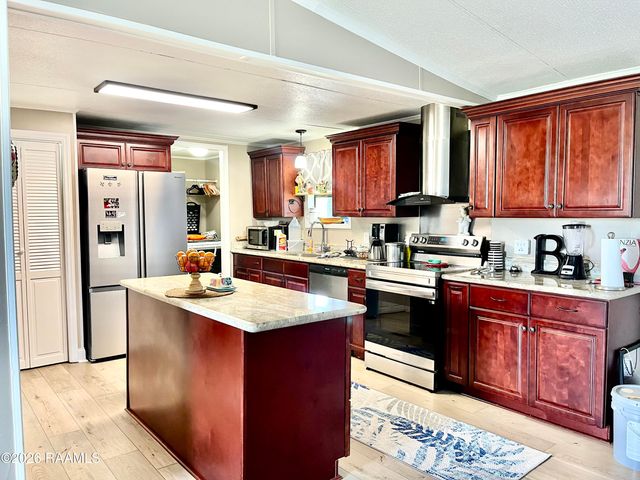 906 Troy Road, New Iberia, LA 70563