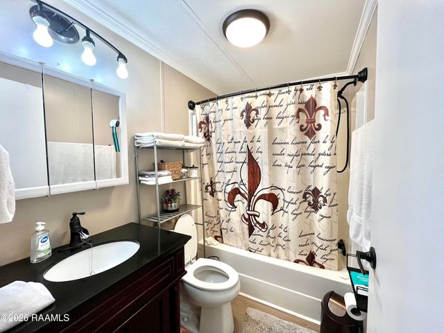 906 Troy Road, New Iberia, LA 70563