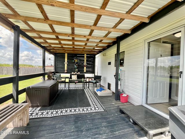 906 Troy Road, New Iberia, LA 70563