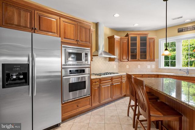 250 HERITAGE RD, Sewell, NJ 08080