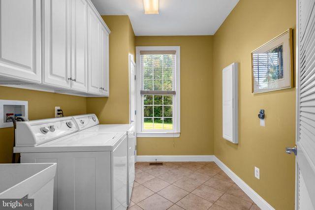 250 HERITAGE RD, Sewell, NJ 08080