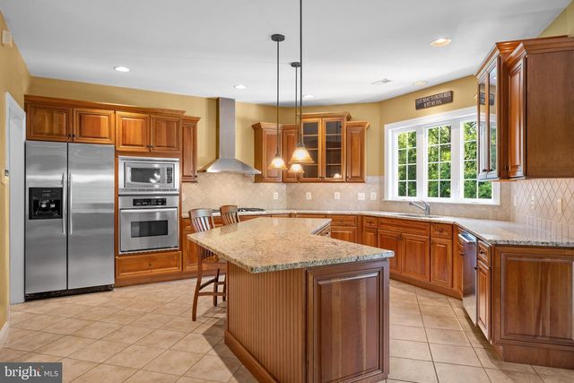 250 HERITAGE RD, Sewell, NJ 08080
