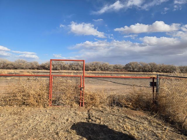 735 Highway 116, Bosque, NM 87006