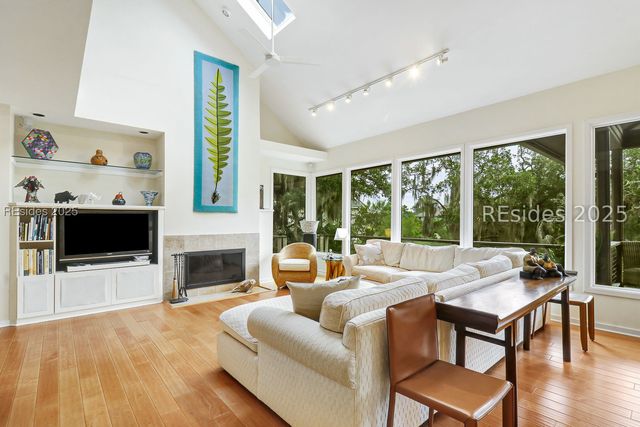 2 Long Marsh Ln, Hilton Head Island, SC 29928