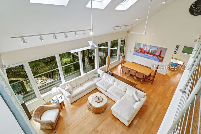 2 Long Marsh Ln, Hilton Head Island, SC 29928