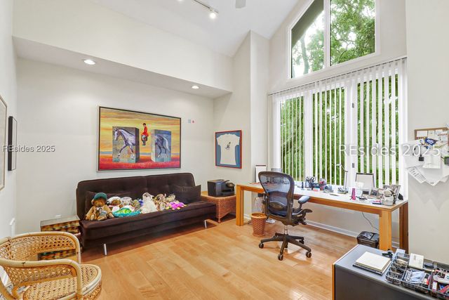 2 Long Marsh Ln, Hilton Head Island, SC 29928