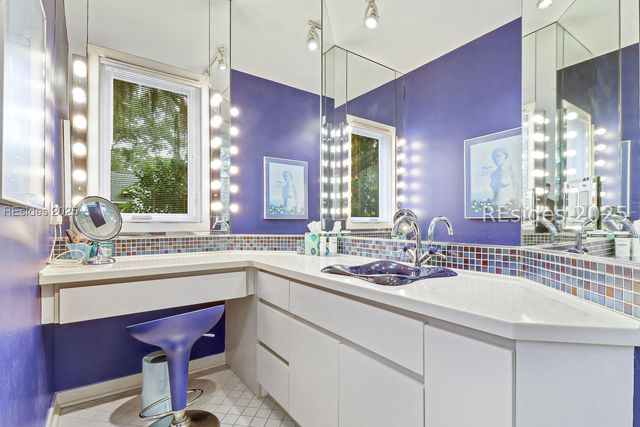 2 Long Marsh Ln, Hilton Head Island, SC 29928