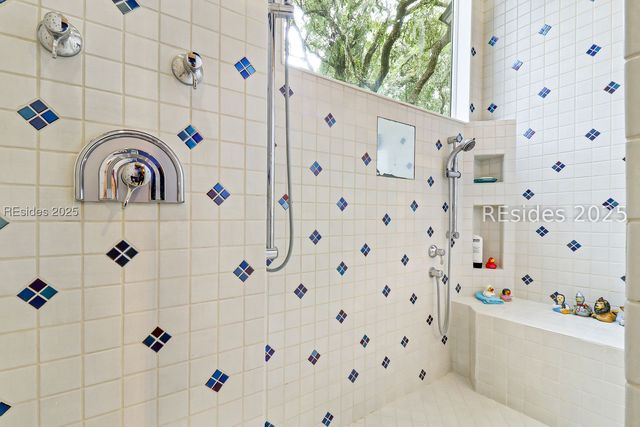 2 Long Marsh Ln, Hilton Head Island, SC 29928