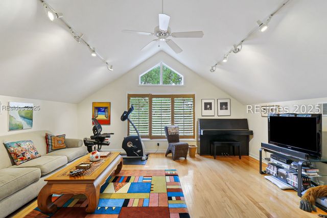 2 Long Marsh Ln, Hilton Head Island, SC 29928