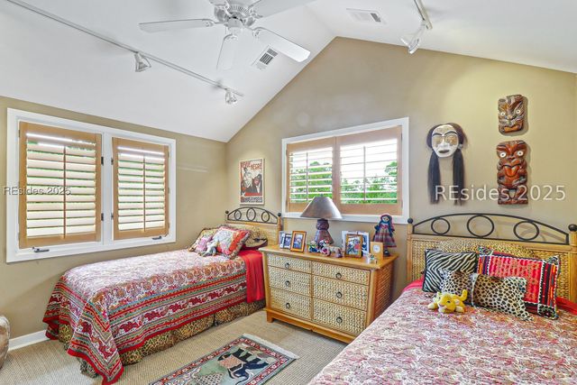 2 Long Marsh Ln, Hilton Head Island, SC 29928