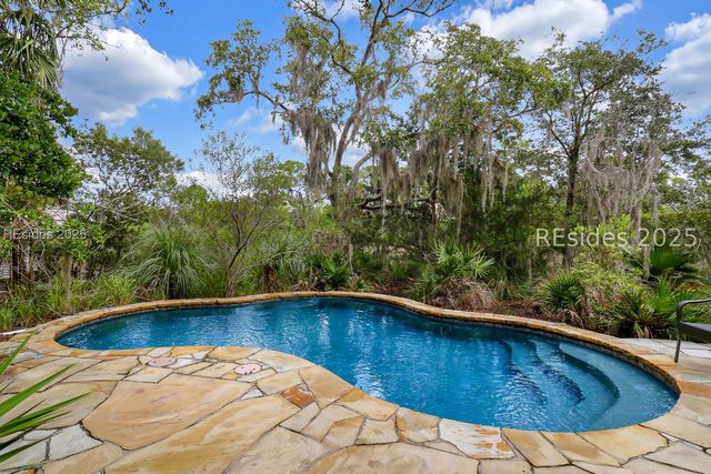 2 Long Marsh Ln, Hilton Head Island, SC 29928