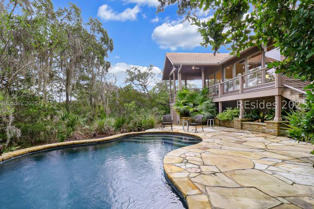 2 Long Marsh Ln, Hilton Head Island, SC 29928