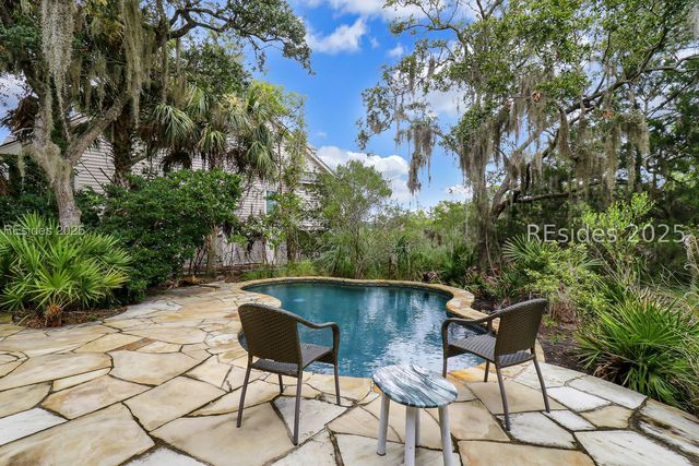 2 Long Marsh Ln, Hilton Head Island, SC 29928