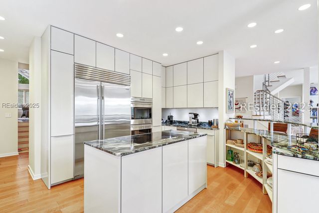 2 Long Marsh Ln, Hilton Head Island, SC 29928