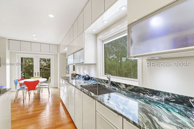 2 Long Marsh Ln, Hilton Head Island, SC 29928