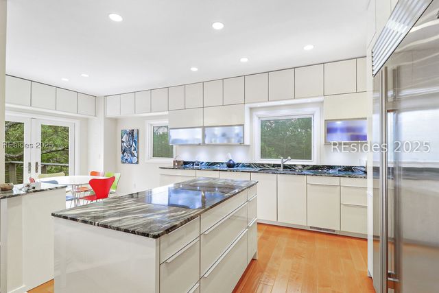 2 Long Marsh Ln, Hilton Head Island, SC 29928