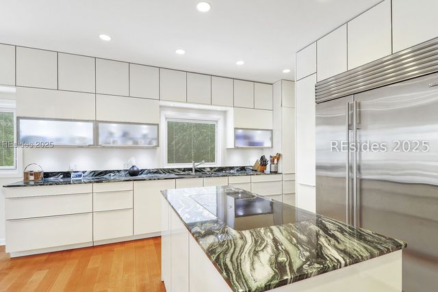 2 Long Marsh Ln, Hilton Head Island, SC 29928