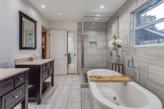 24810 Broken Trail, San Antonio, TX 78255